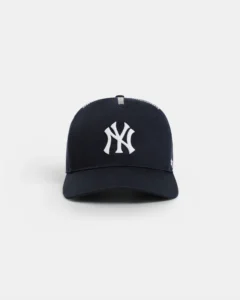 Front view of Yankees '47 Hitch by madhappy.
